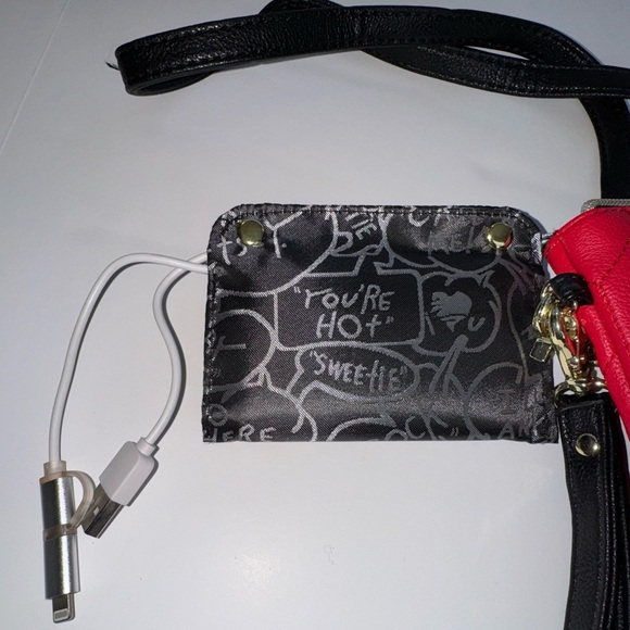 Betsey Johnson crossbody purse and/or clutch with removable strap. - Picture 11 of 12